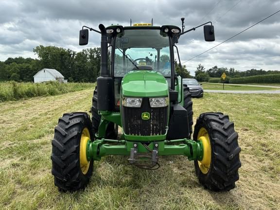 Image of John Deere 5105M equipment image 4