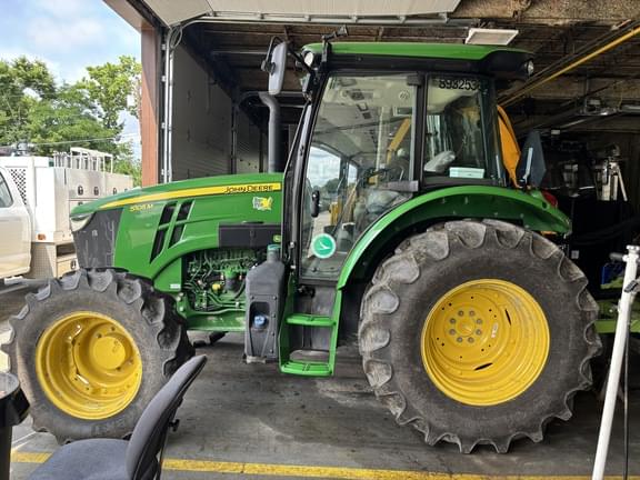 Image of John Deere 5105M equipment image 2
