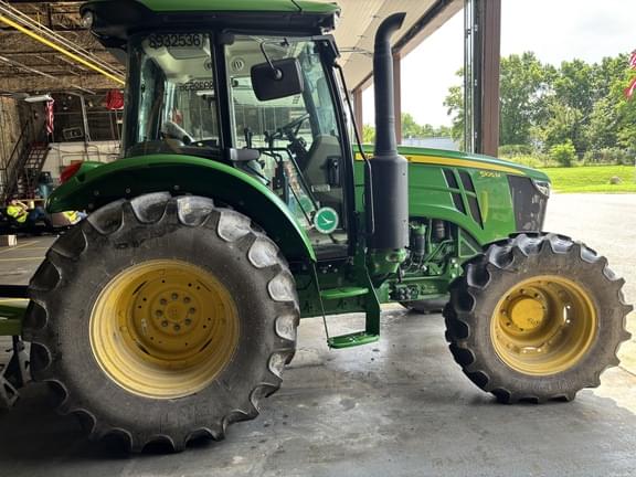 Image of John Deere 5105M equipment image 3