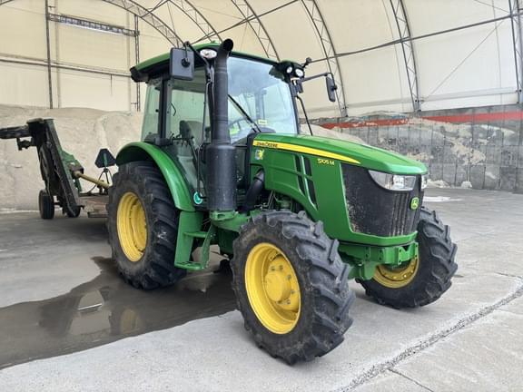 Image of John Deere 5105M equipment image 1