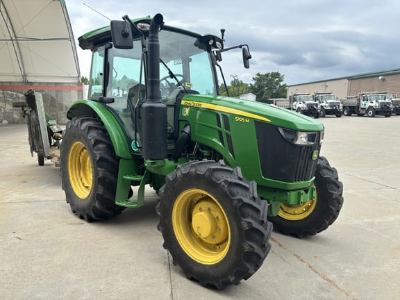 2023 John Deere 5105M Image