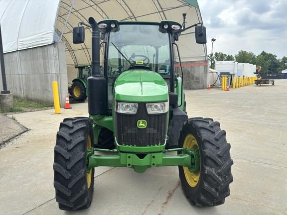 Image of John Deere 5105M equipment image 4