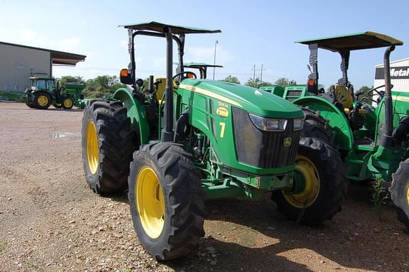 Image of John Deere 5105M Primary image