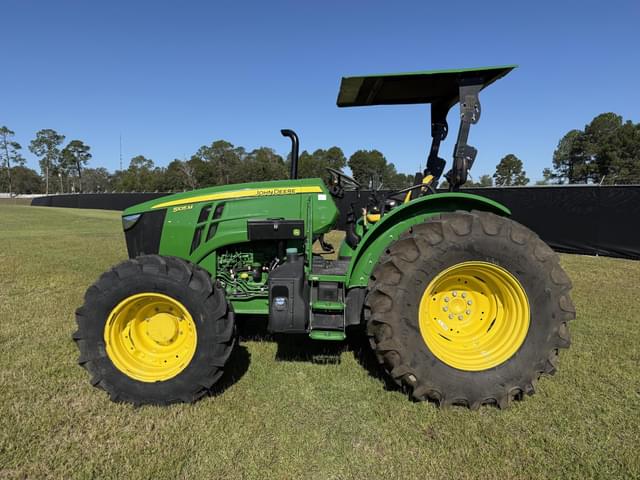 Image of John Deere 5105M equipment image 1