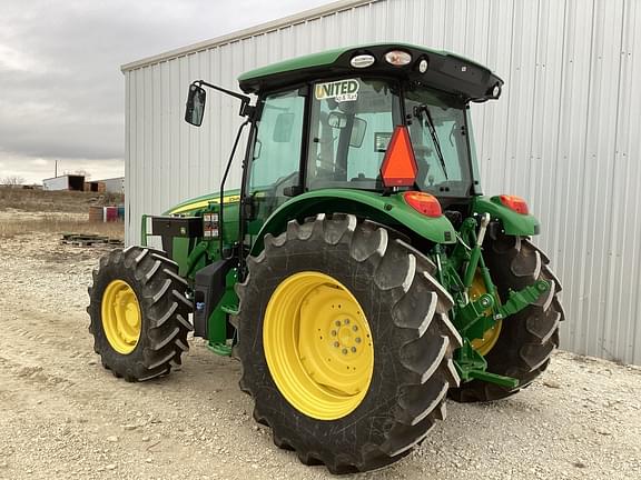 Image of John Deere 5105M equipment image 2