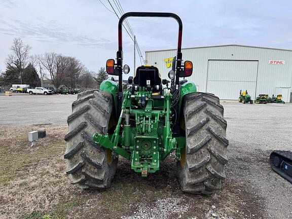 Image of John Deere 5105M equipment image 3