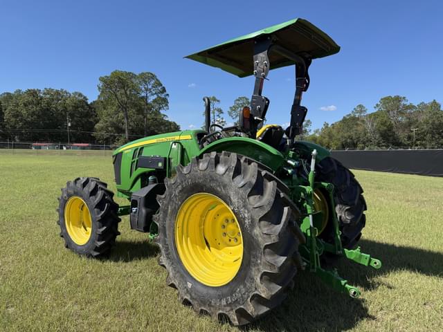 Image of John Deere 5105M equipment image 2