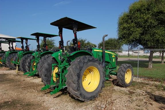 Image of John Deere 5105M equipment image 2