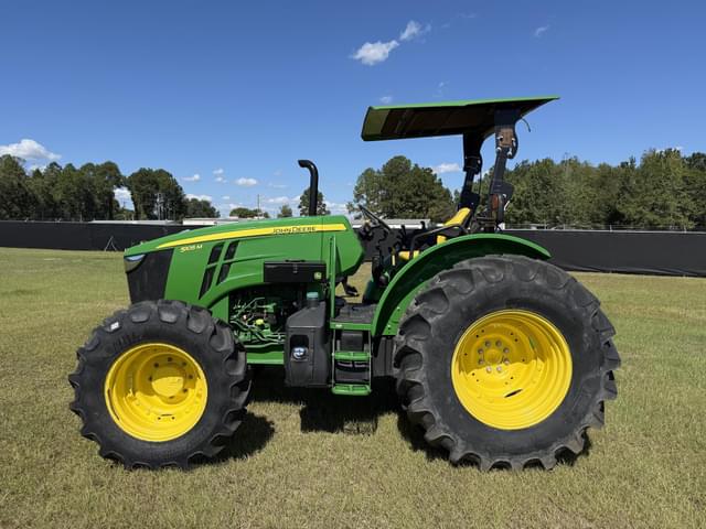 Image of John Deere 5105M equipment image 1