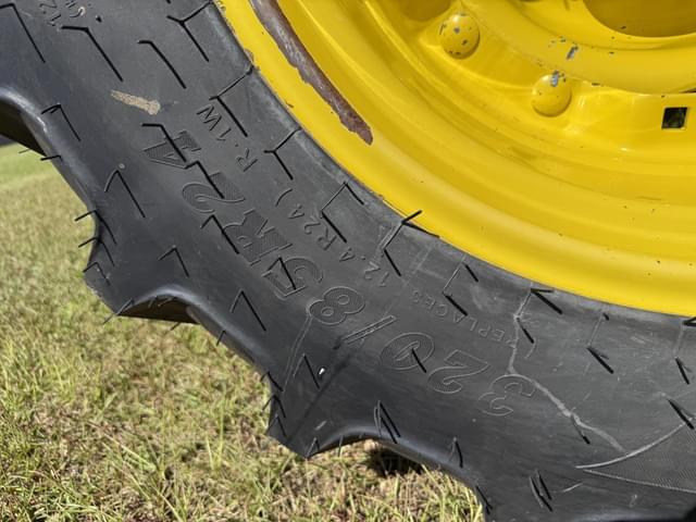 Image of John Deere 5105M equipment image 4
