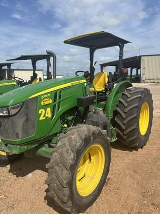 Image of John Deere 5105M equipment image 1