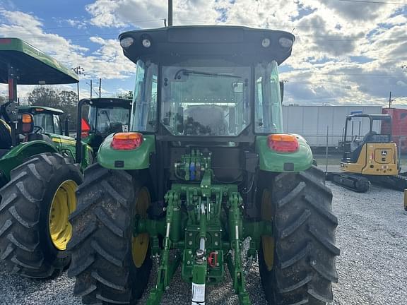 Image of John Deere 5105M equipment image 2