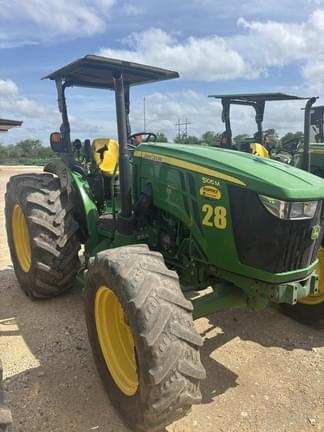 Image of John Deere 5105M Primary image