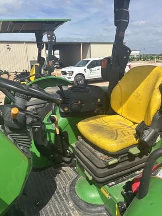 Image of John Deere 5105M equipment image 3