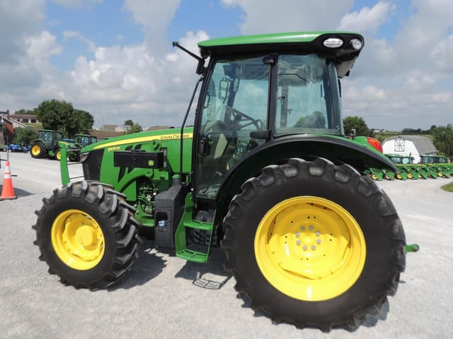 Image of John Deere 5105M equipment image 1