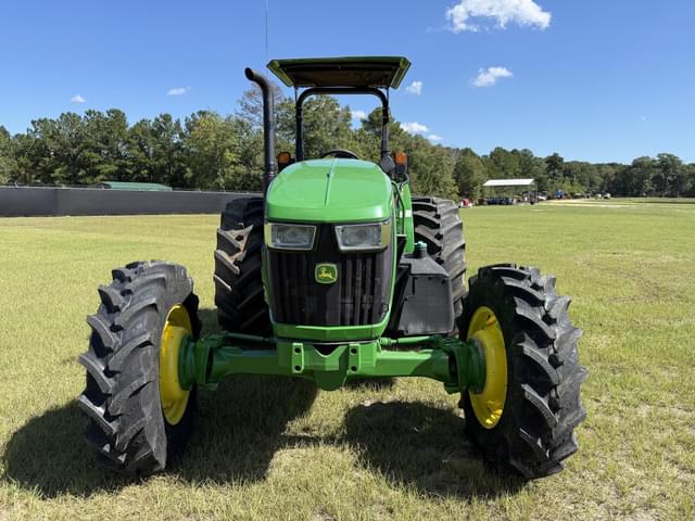Image of John Deere 5105M equipment image 3