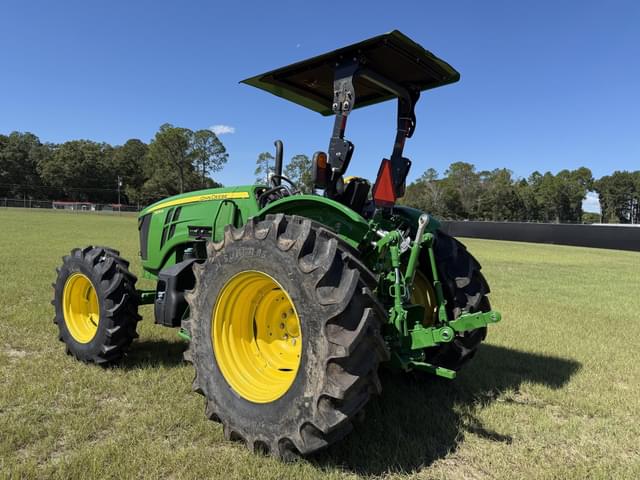 Image of John Deere 5105M equipment image 2