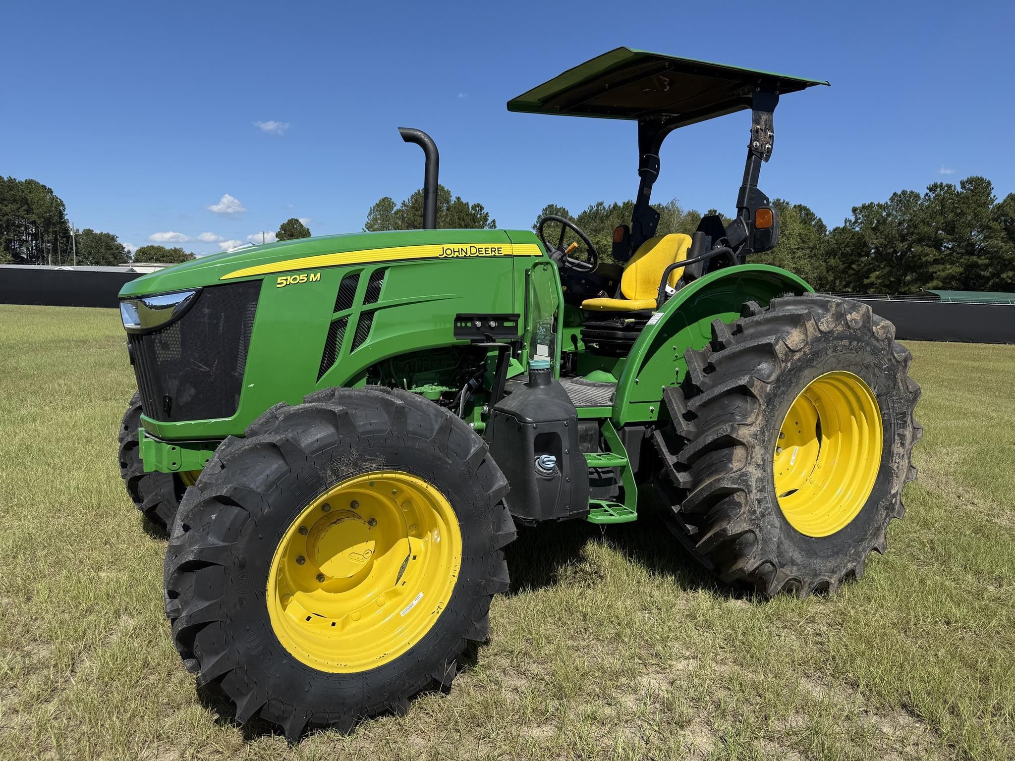 2023 John Deere 5105M Equipment Image0