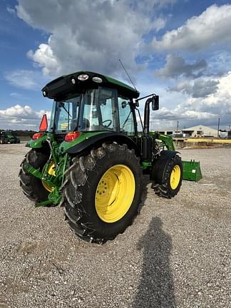 Image of John Deere 5115M equipment image 2