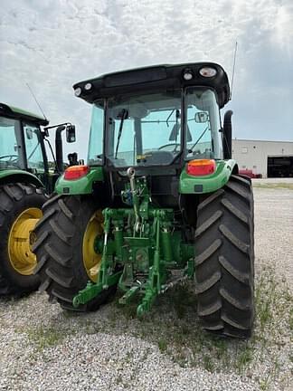 Image of John Deere 5115M equipment image 2