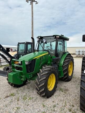 Main image John Deere 5115M