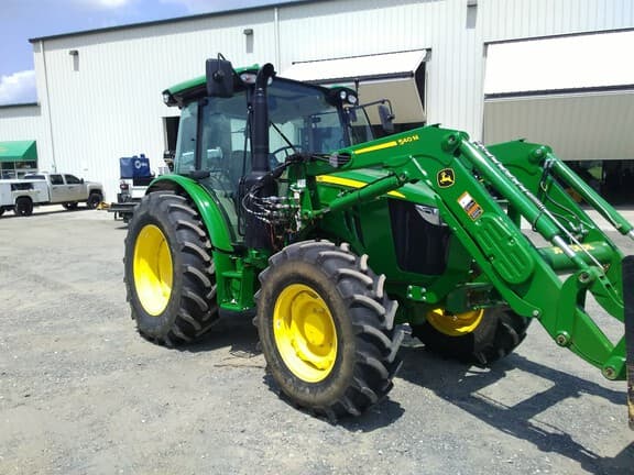 Image of John Deere 5115M equipment image 2