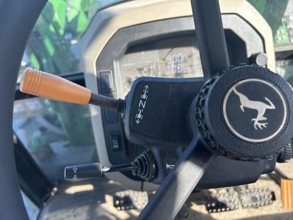 Image of John Deere 5115M equipment image 2