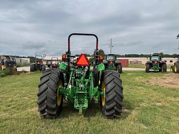 Image of John Deere 5115M equipment image 2