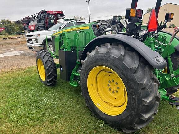 Image of John Deere 5115ML equipment image 3