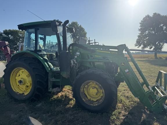 Image of John Deere 5120M equipment image 2