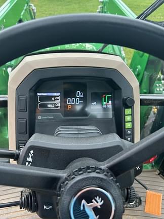 Image of John Deere 5120M equipment image 3