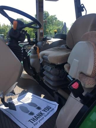 Image of John Deere 5120M equipment image 3