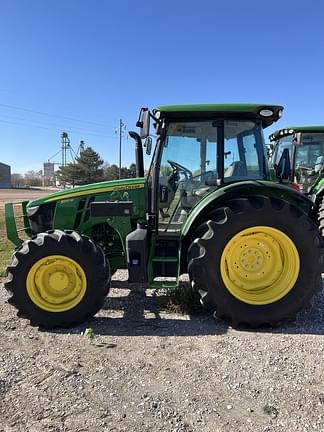 Image of John Deere 5120M equipment image 2