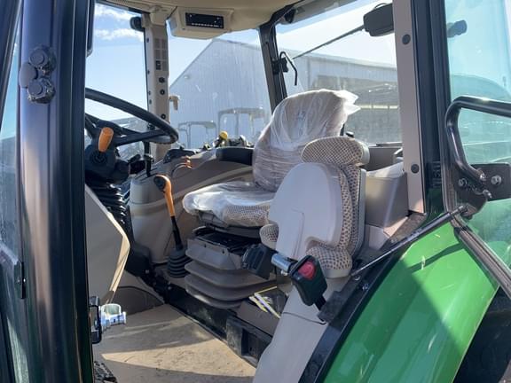 Image of John Deere 5120M equipment image 1