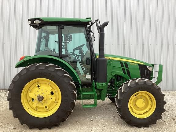 Image of John Deere 5120M equipment image 1