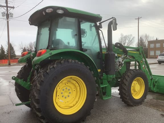 Image of John Deere 5120M equipment image 4