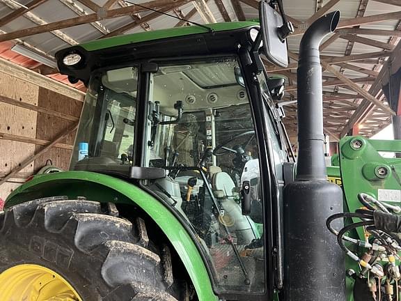 Image of John Deere 5120M equipment image 4