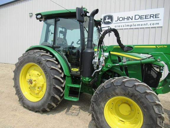 Image of John Deere 5120M equipment image 4