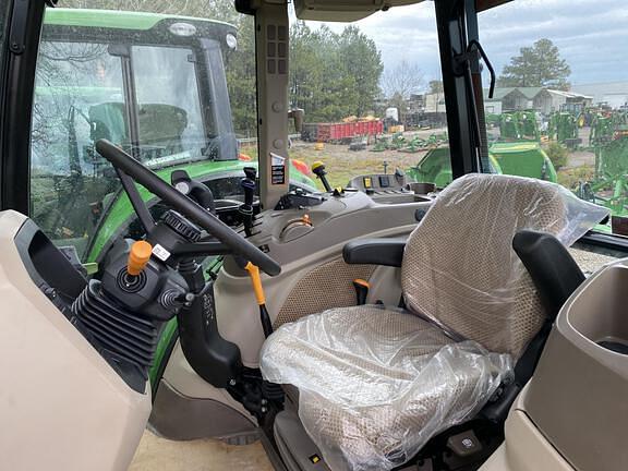 Image of John Deere 5120M equipment image 3