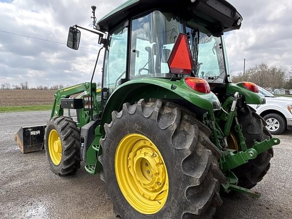 Image of John Deere 5120M equipment image 3