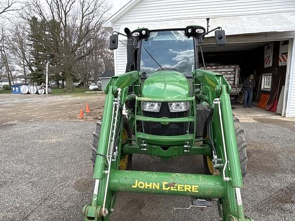Image of John Deere 5120M equipment image 1