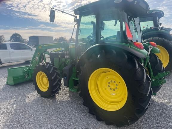 Image of John Deere 5120M equipment image 4