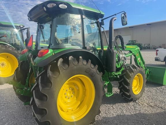 Image of John Deere 5120M equipment image 3