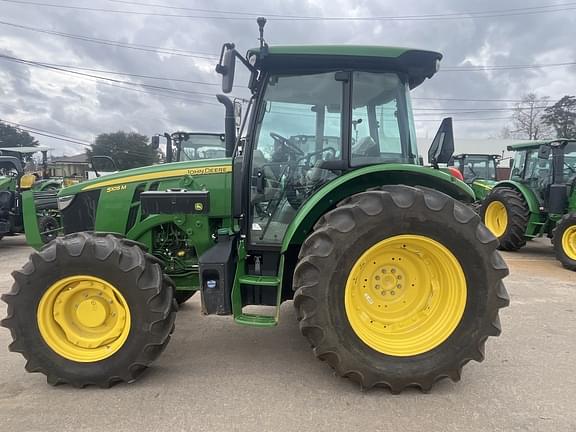 Image of John Deere 5120M equipment image 4