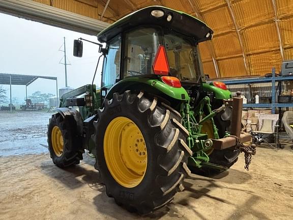 Image of John Deere 5120M equipment image 4