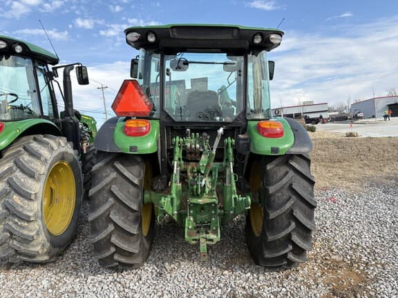 Image of John Deere 5120M equipment image 4