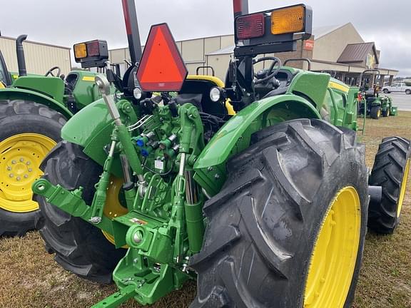 Image of John Deere 5120M equipment image 4