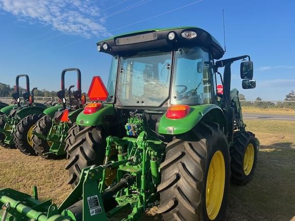 Image of John Deere 5125M equipment image 4