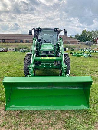 Image of John Deere 5125M equipment image 2