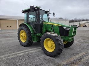 2023 John Deere 5125M Image